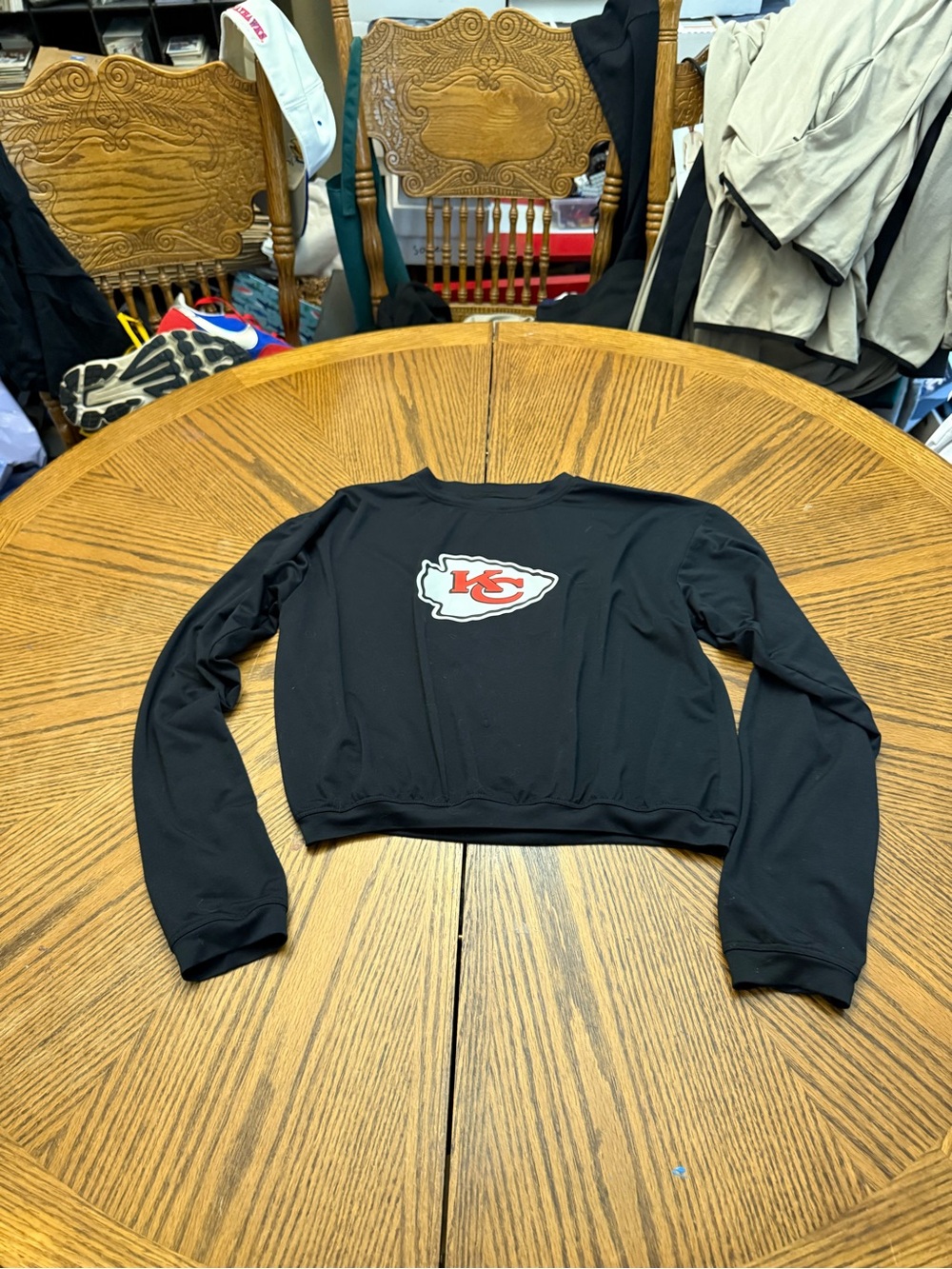 Kadi Kansas City Chiefs Black Cropped Sweatshirt - Women's Team Crop Top